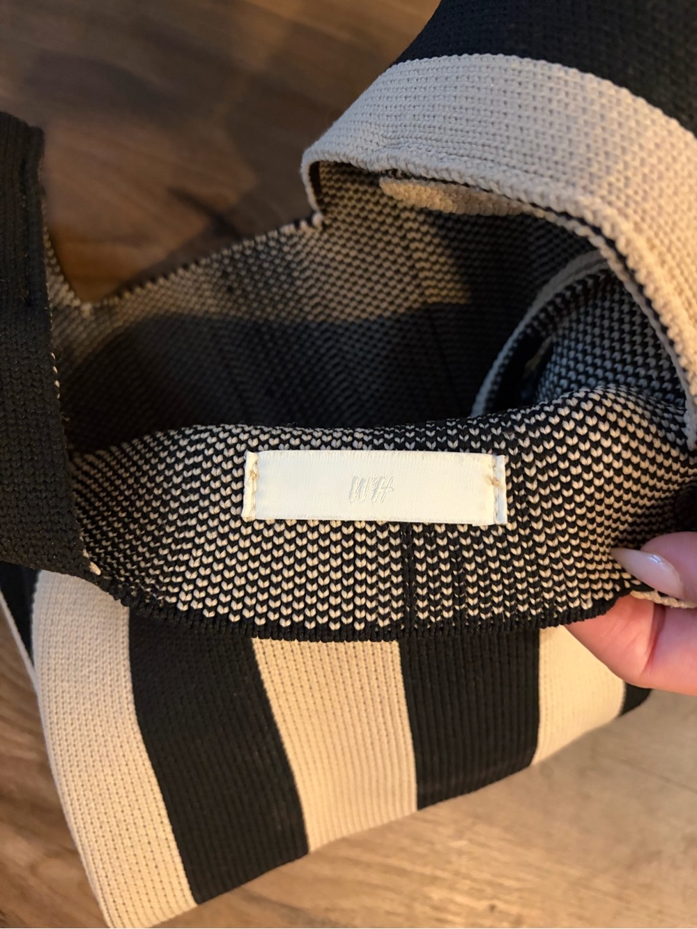 H&M Black and White Striped Knit Tote Bag - Picture 3 of 3
